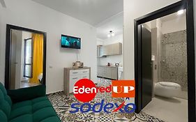 Charming Apartment Near Palass Mall